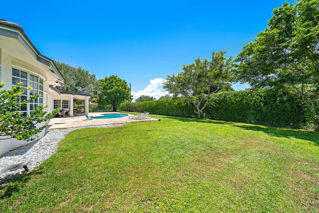 Photo of 3 SE Loggerhead Lane