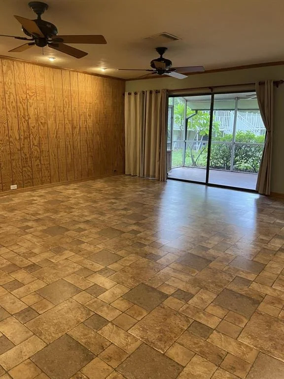 Photo of 3300 Avenue Serrant