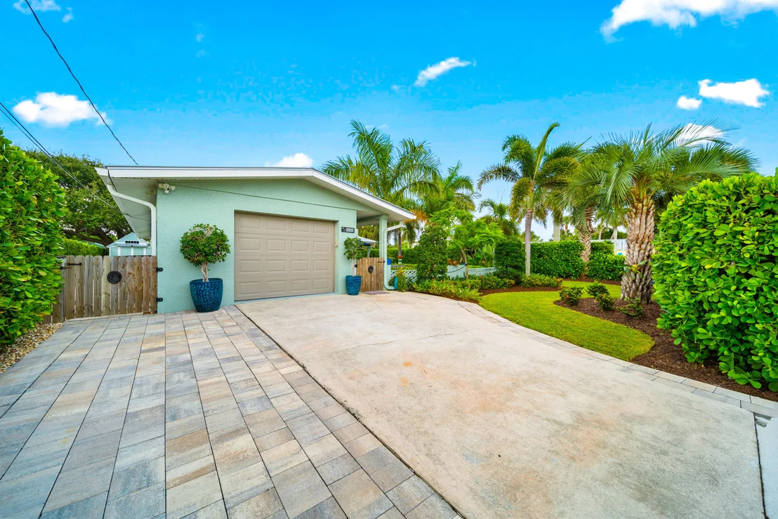 Photo of 1920 Jacaranda Drive