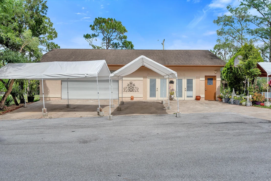 Photo of 13288 Compton Road