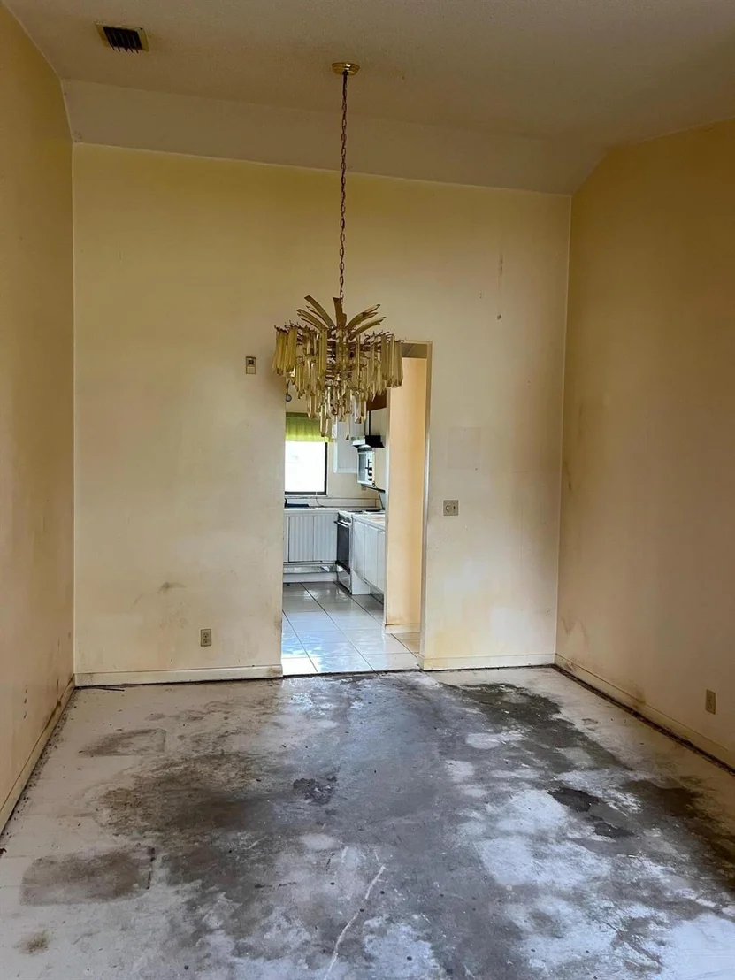 Photo of 702 Enfield Road