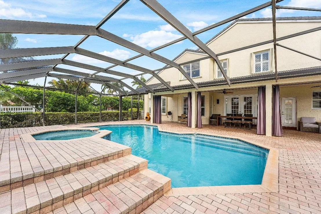 Photo of 6092 Indian Forest Circle