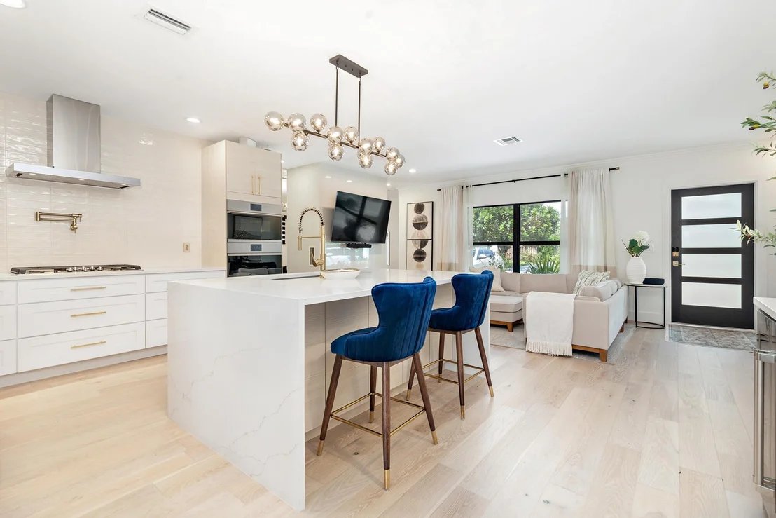 Photo of 340 Ellamar Road