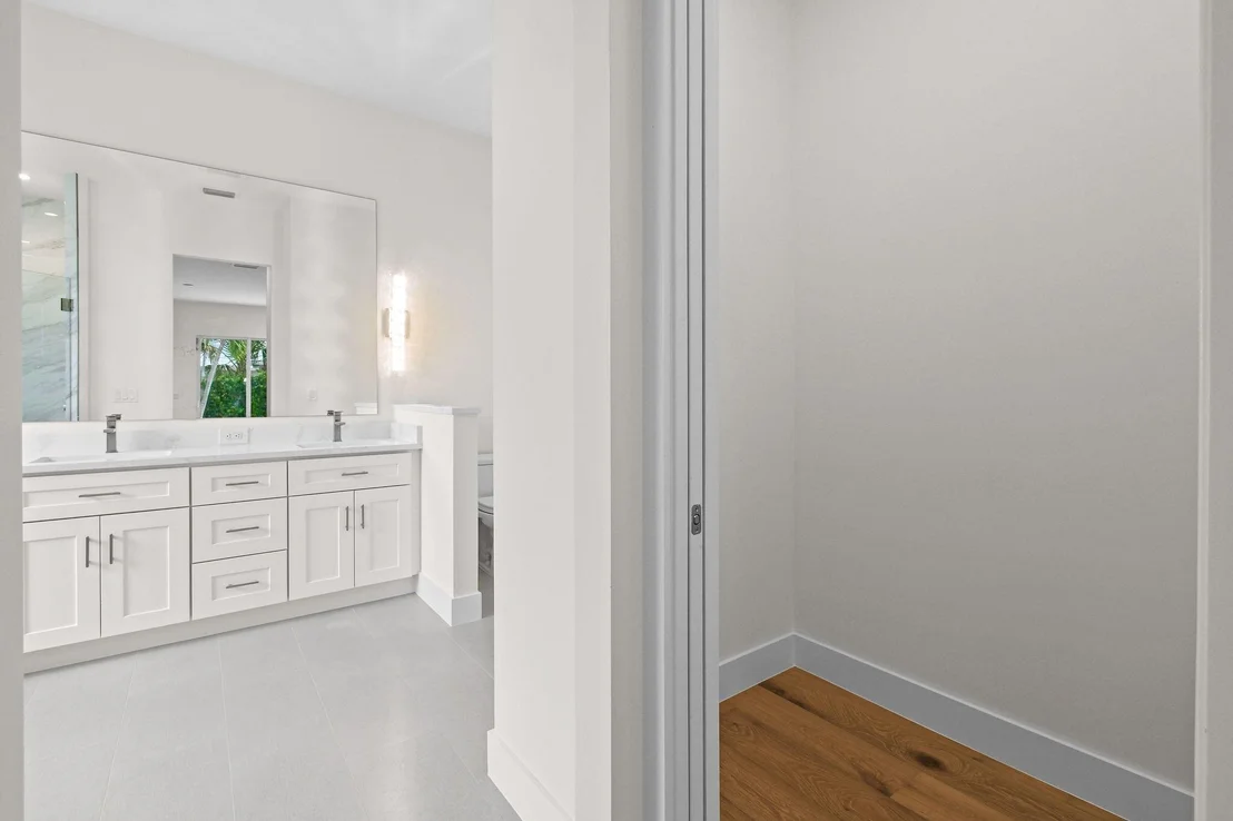 Photo of 3367 Cove Road