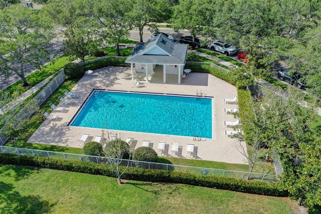 Photo of 180 Paradise Circle