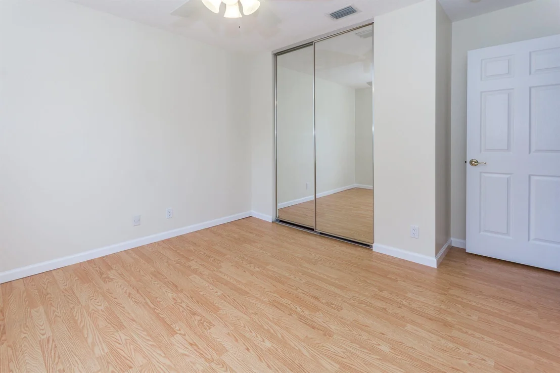 Photo of 273 Feather Point S
