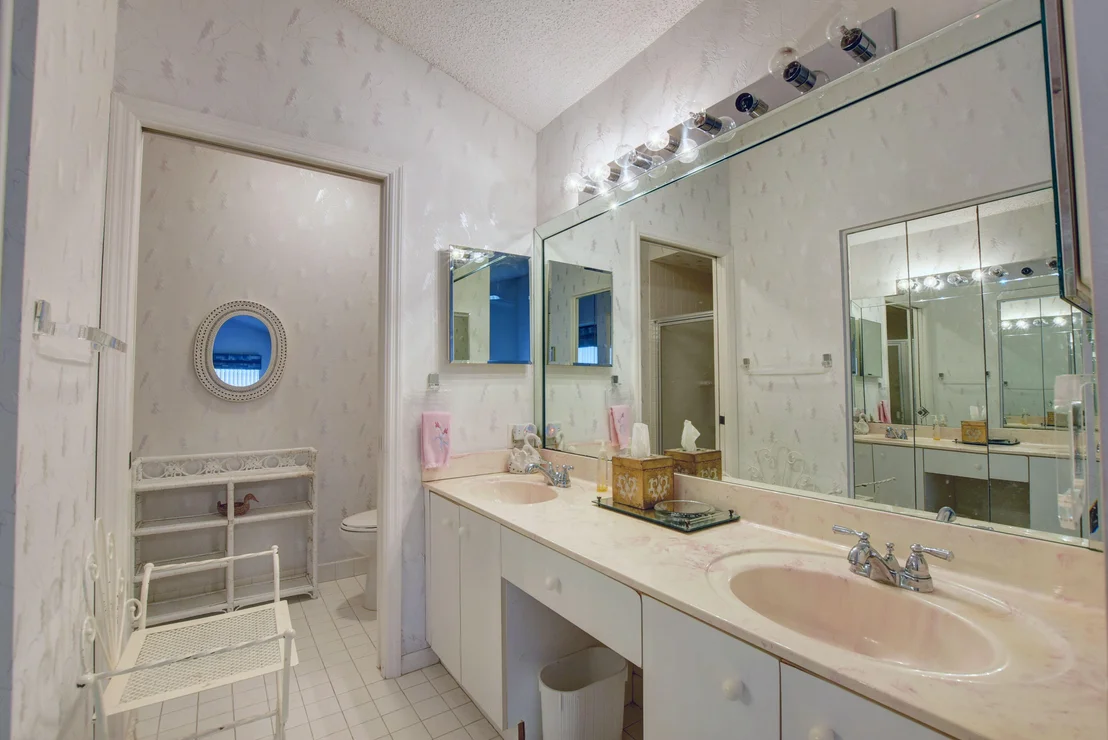 Photo of 6086 Bay Isles Drive