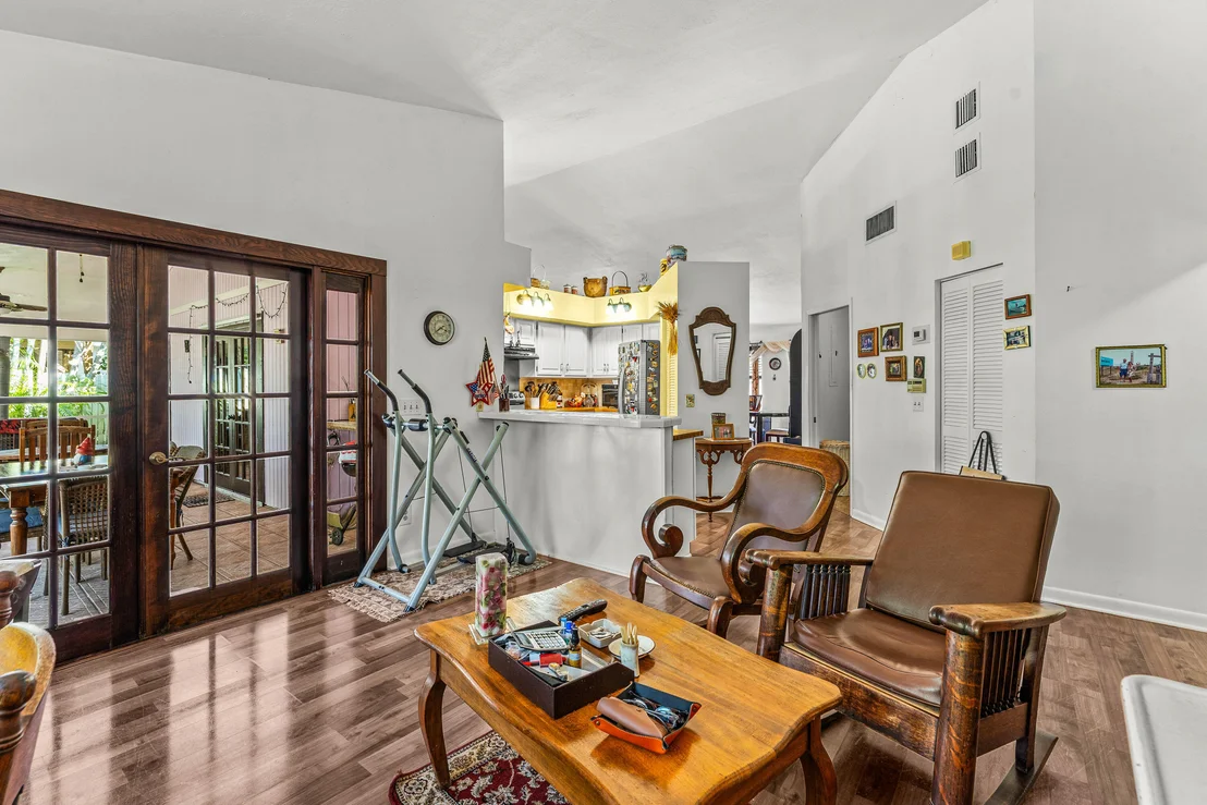 Photo of 4153 Russell Street