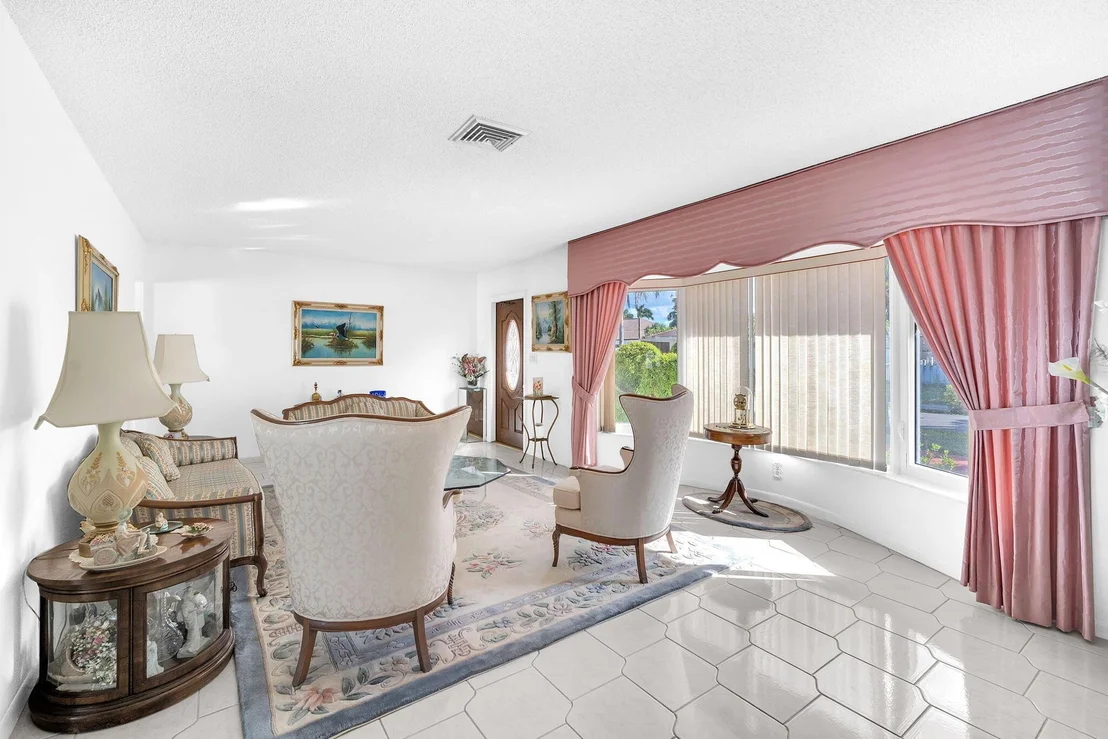 Photo of 2785 SE 4th Street