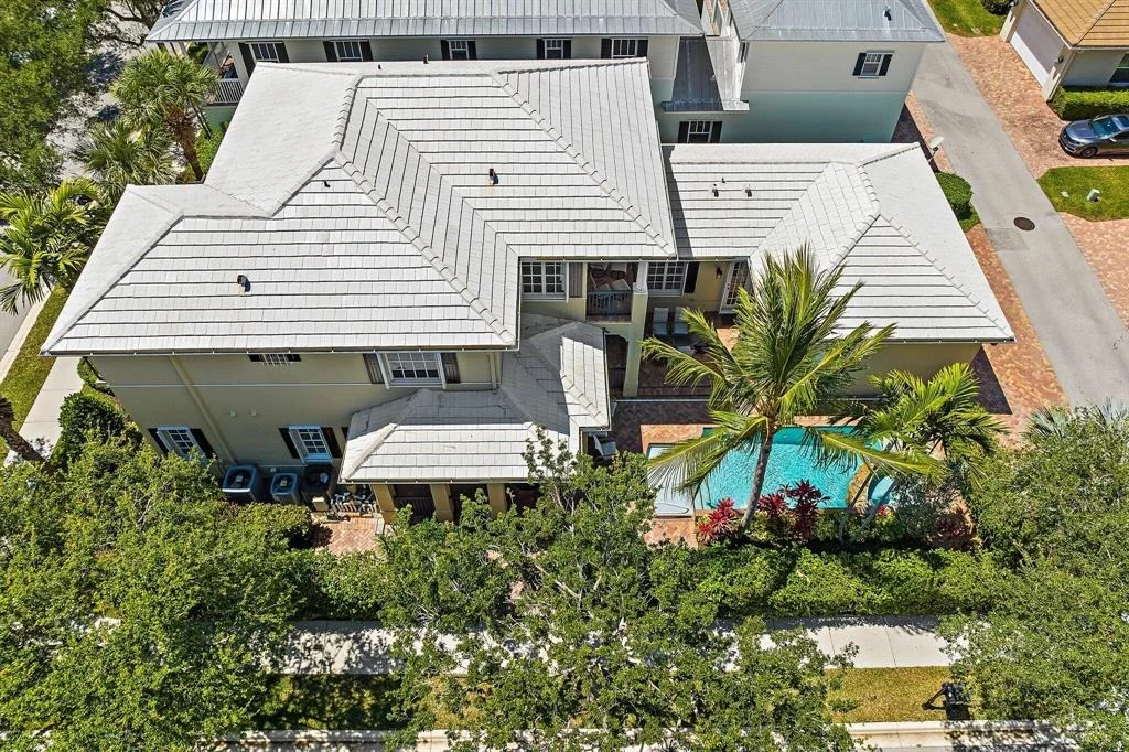 Photo of 231 W Bay Cedar Circle