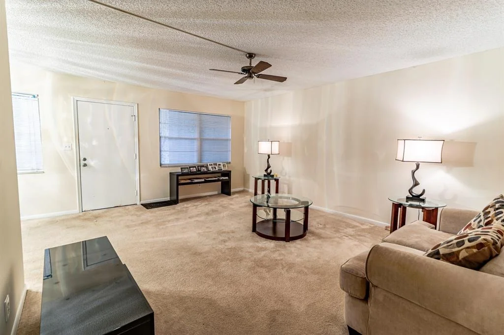 Photo of Unit E1 at 1904 Bermuda Circle