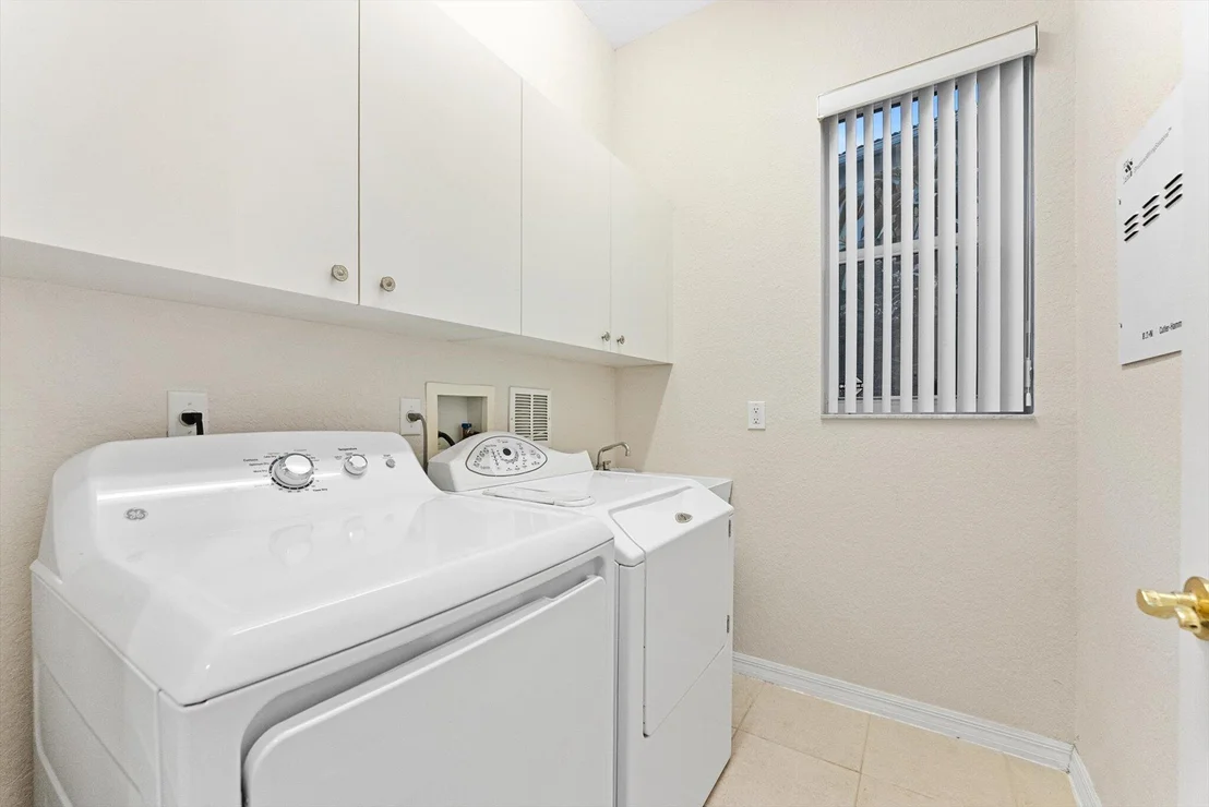 Photo of 1282 Beacon Circle