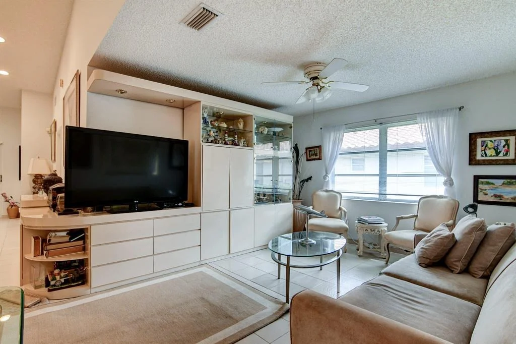 Photo of 6034 Waldwick Circle