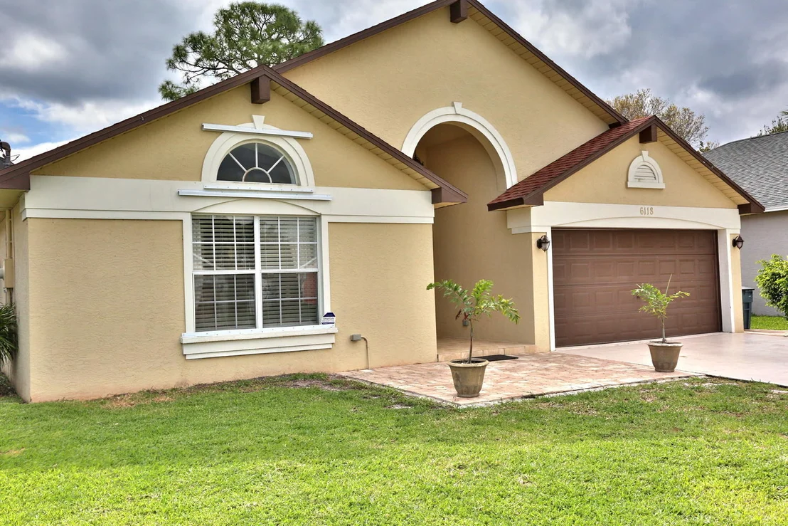 Photo of 6118 Pompano Street