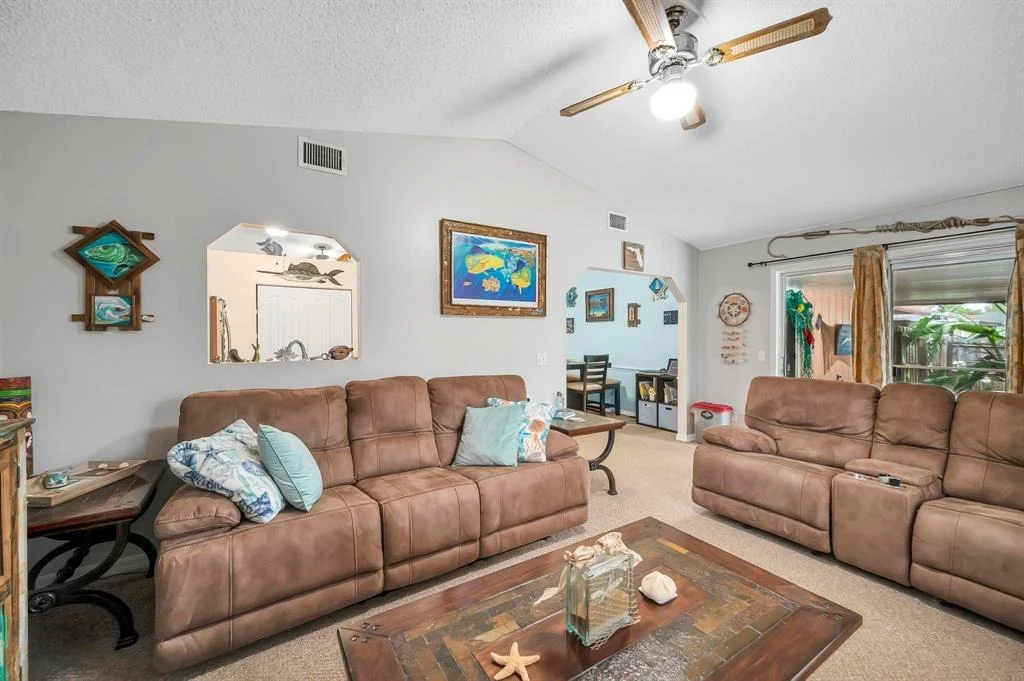 Photo of 8305 North Blvd
