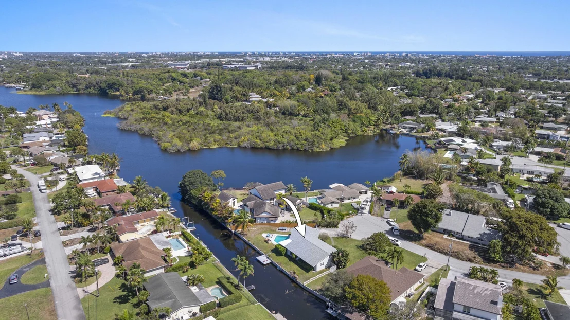 Photo of 6797 Bayshore Drive