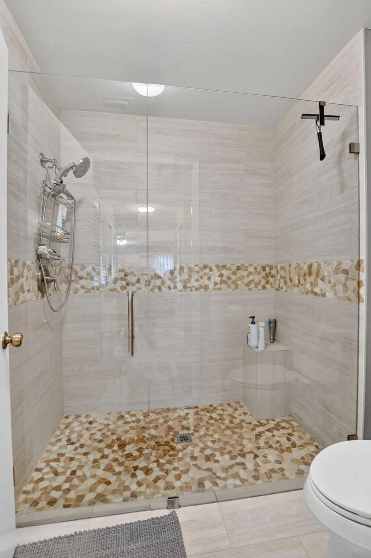 Photo of 8081 Springtree Road