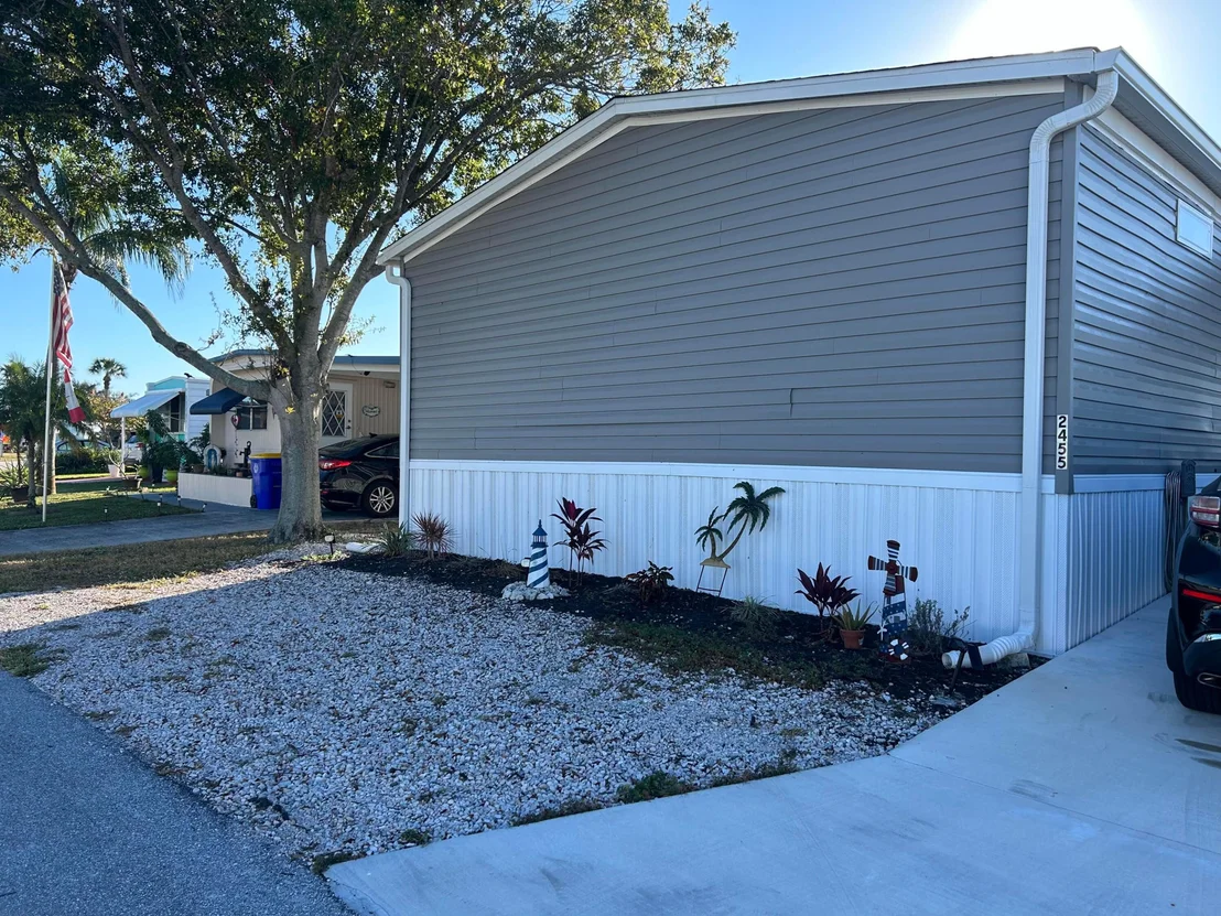 Photo of 2455 SE Penny Lane