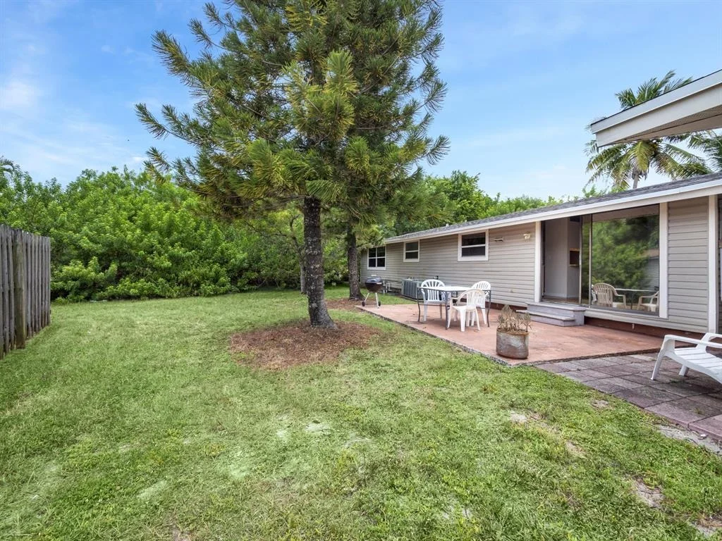 Photo of 5037 Lake Boulevard