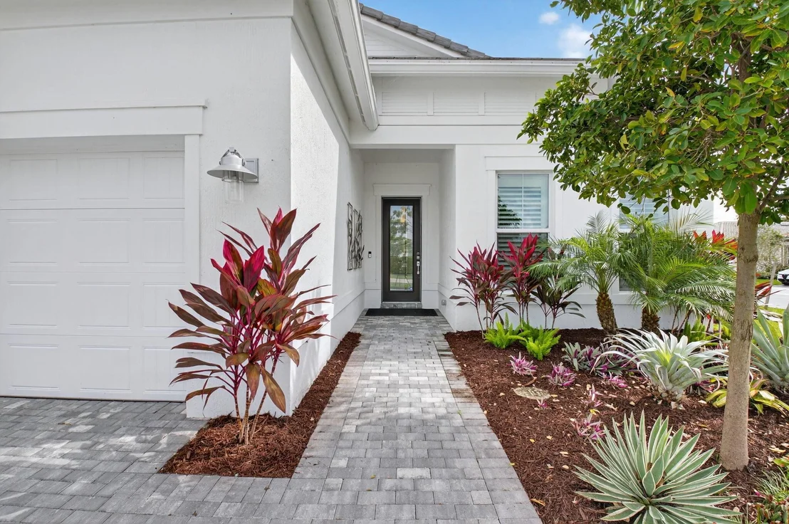 Photo of 381 Zelda Lane
