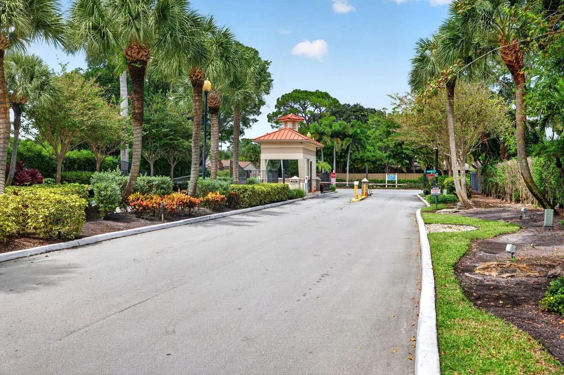 Photo of 2320 Riviera Drive