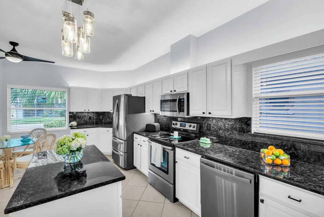 Photo of 401 Tamarind Place