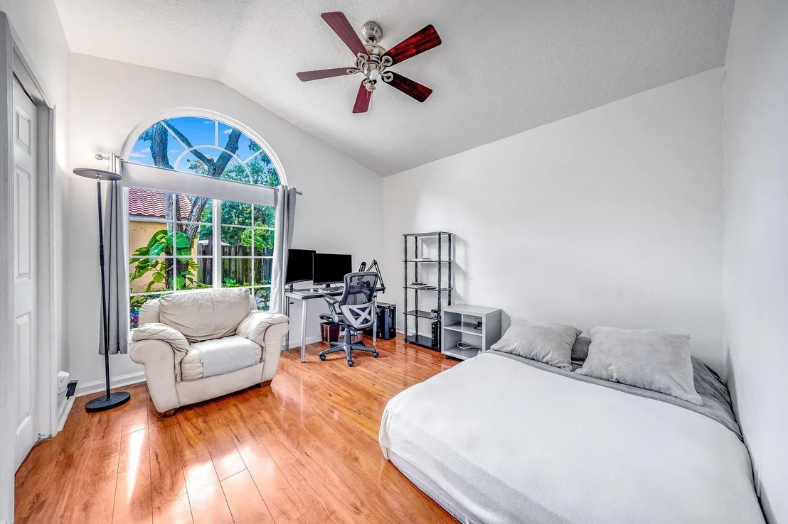 Photo of 1429 Banyan Circle