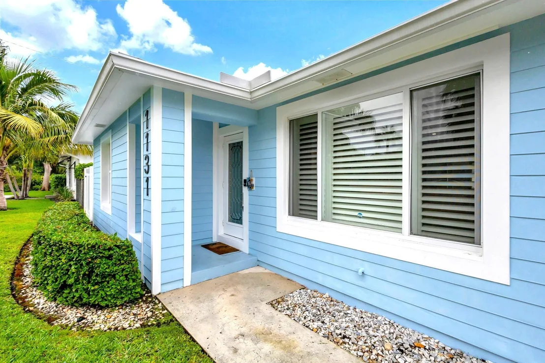 Photo of 1131 Surf Road
