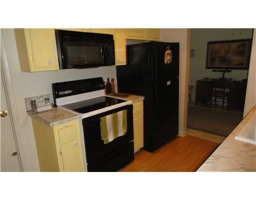 Photo of 104 NW 8th Place