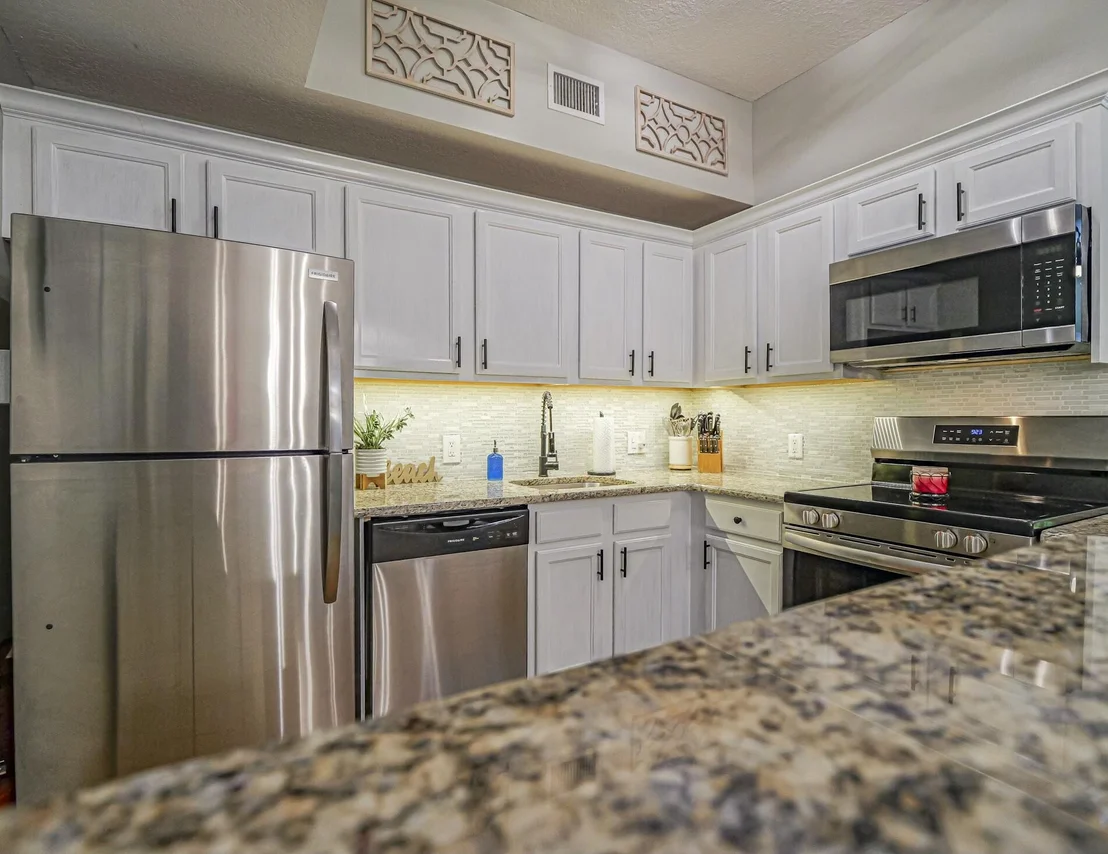 Photo of Unit 103 at 536 7TH Square