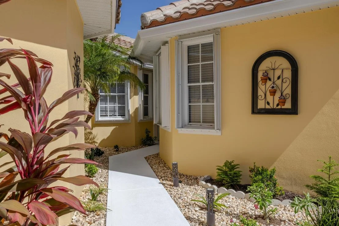 Photo of 1668 Victoria Circle