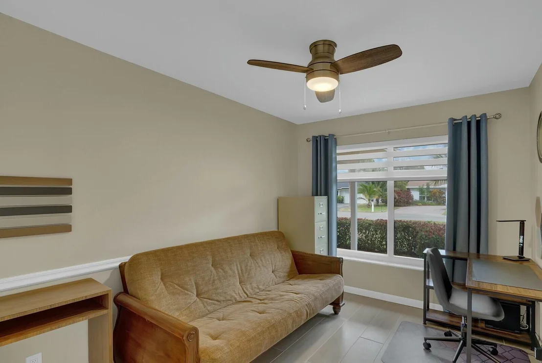 Photo of 736 Heron Drive
