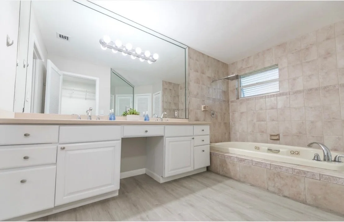 Photo of 18128 Palm Point Drive