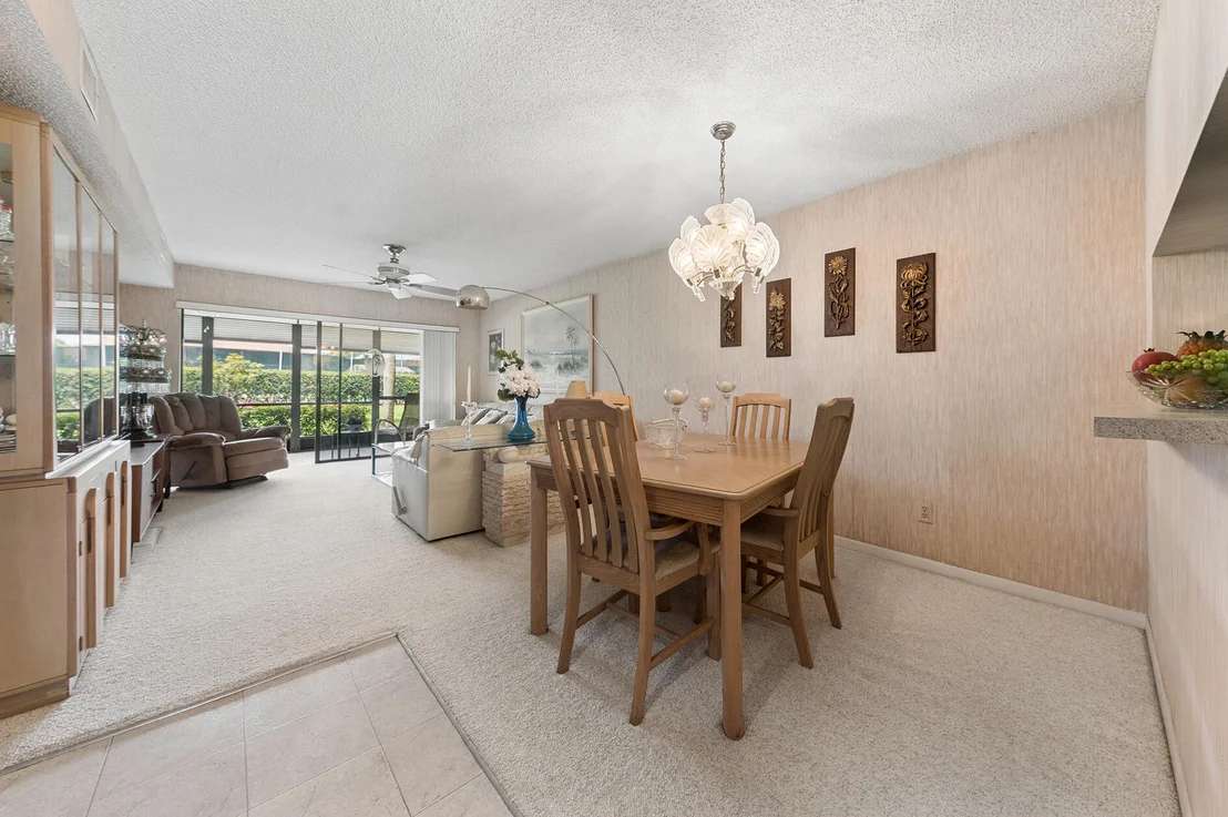 Photo of Unit A at 901 Pinecrest Circle