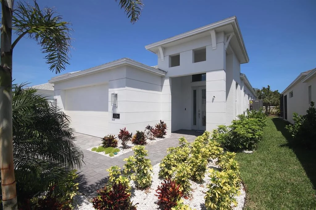 Photo of 2128 Falls Manor