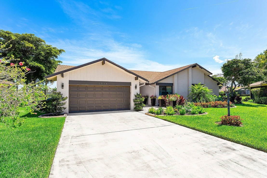 Photo of 5534 Forest Oaks Terrace