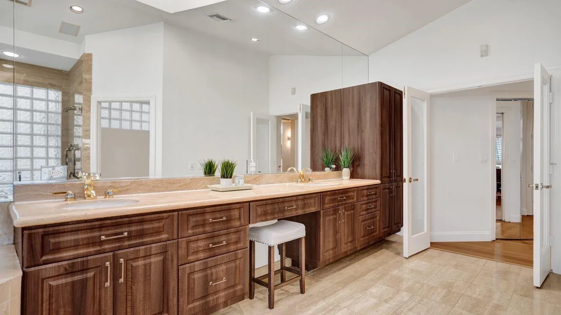 Photo of 2760 Pinehurst