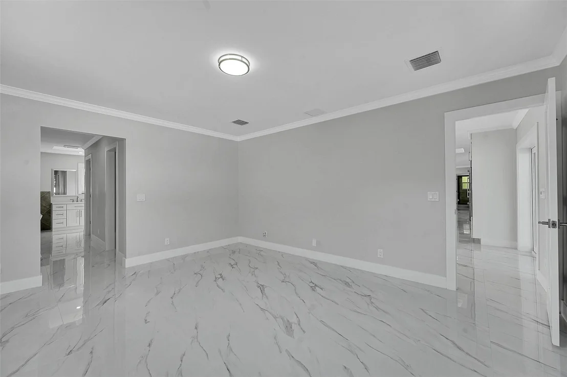 Photo of 1190 Dolphin Road