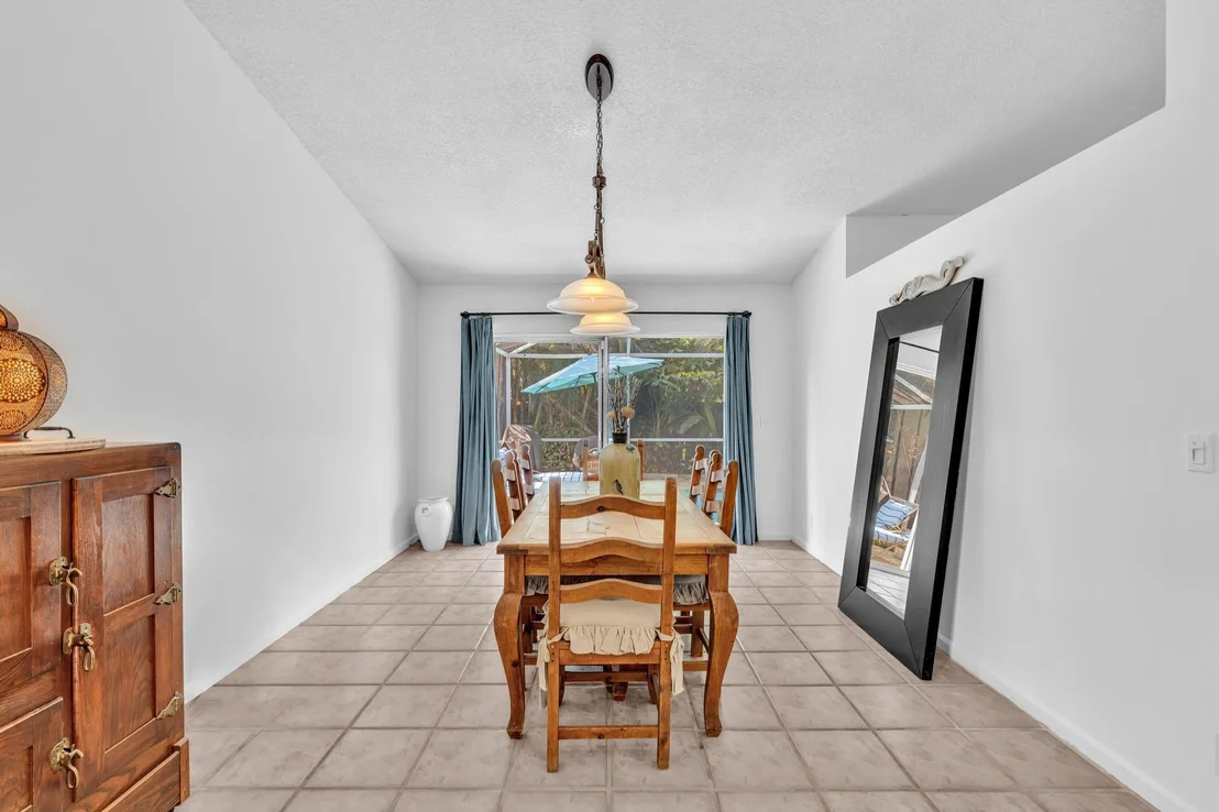 Photo of 498 Oregon Lane