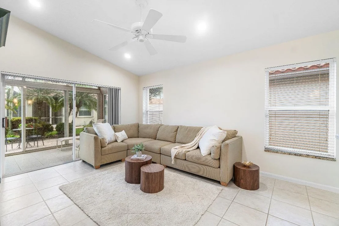 Photo of 6698 Sherbrook Drive