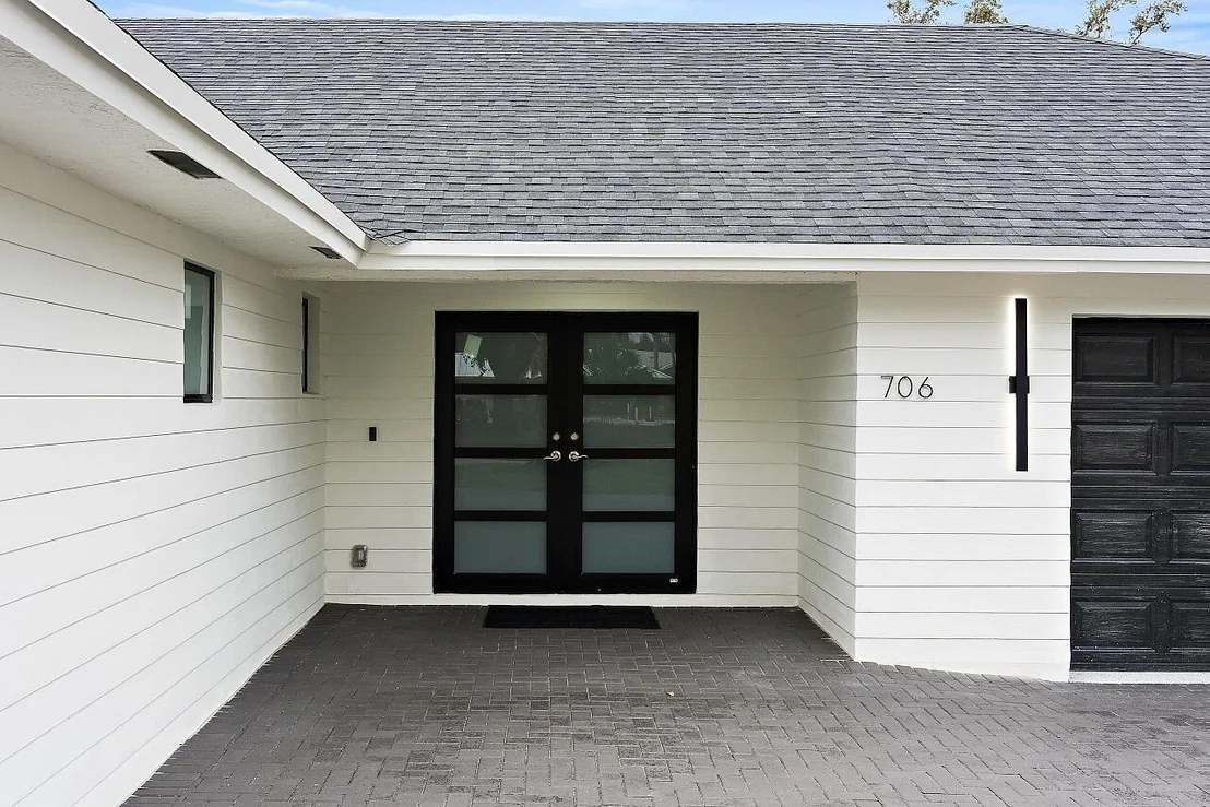 Photo of 706 Flamevine Lane