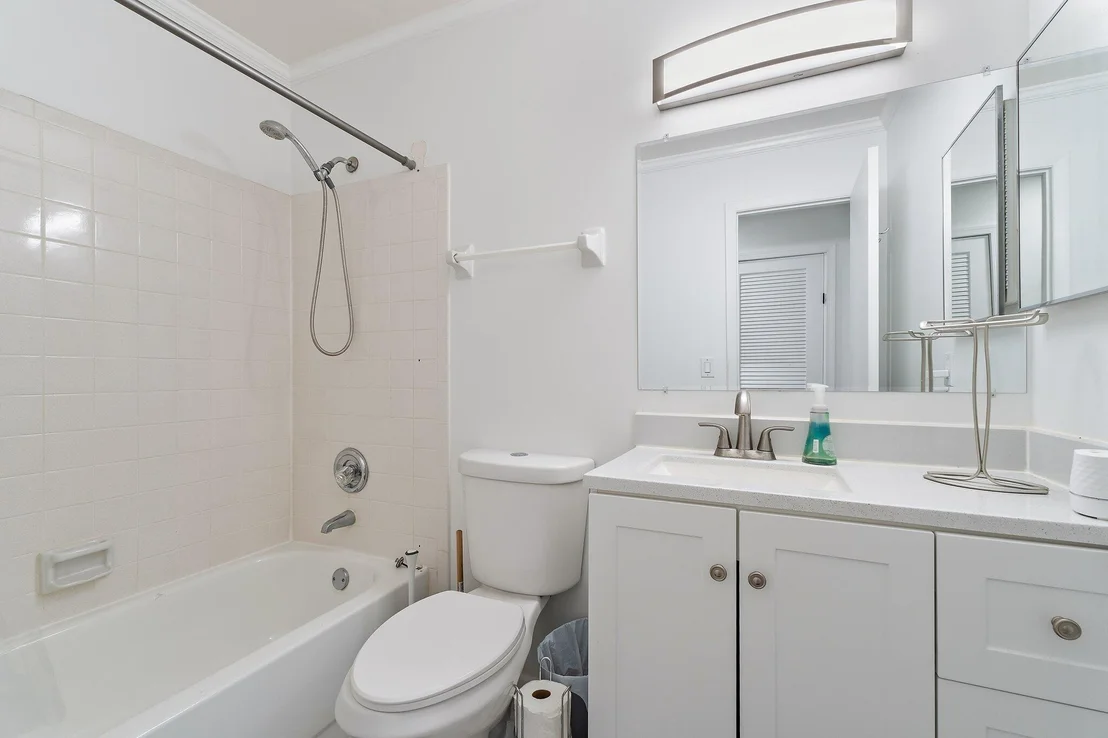 Photo of 162 Greentree Circle