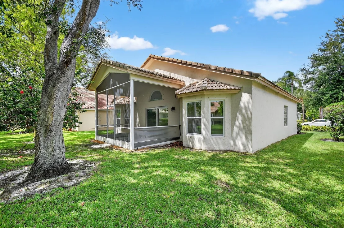 Photo of 2707 Pointe Circle