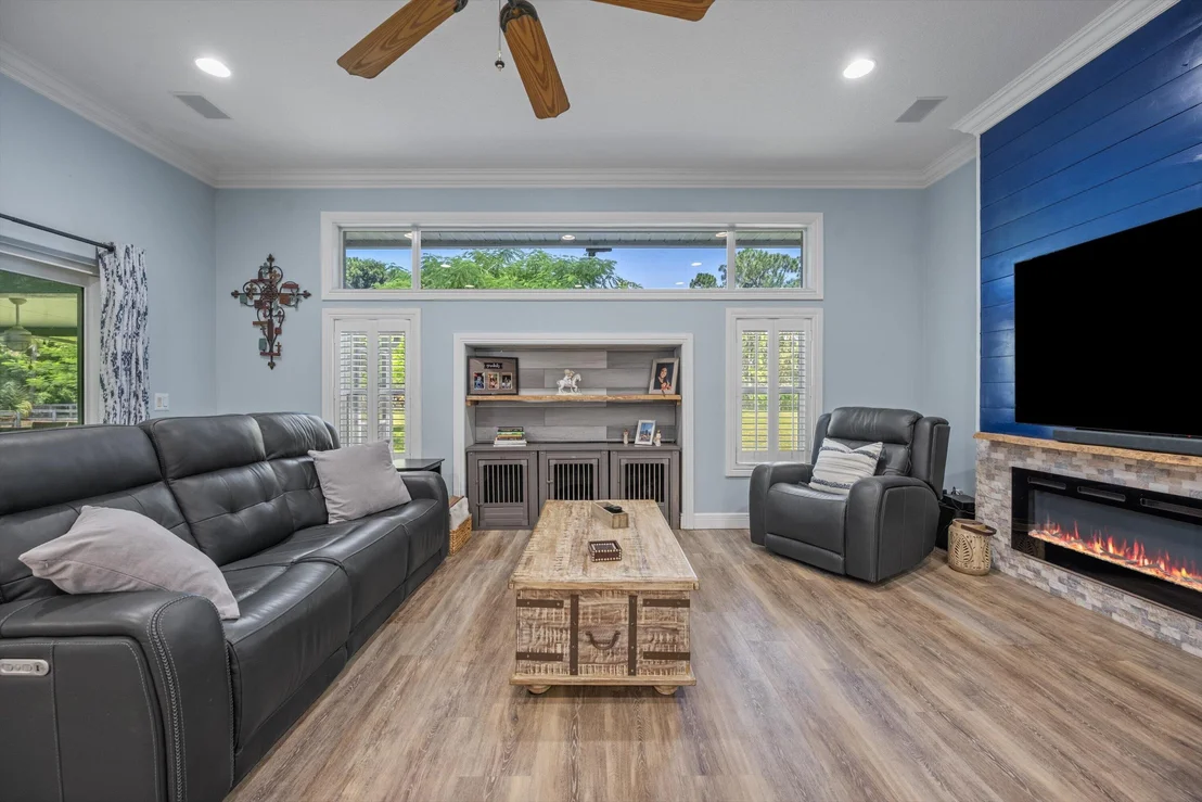 Photo of 2558 Palm Deer Drive