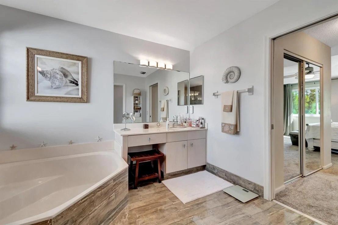 Photo of 7061 Chesapeake Circle