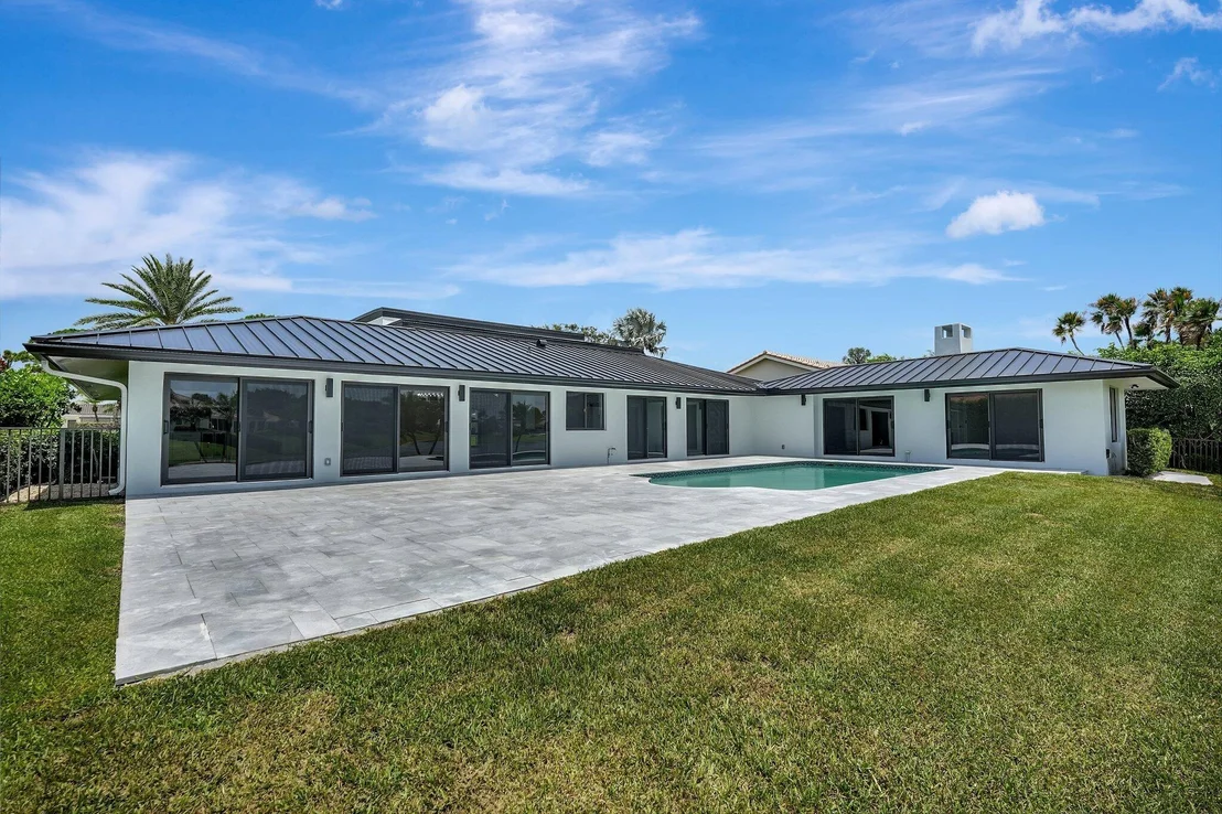 Photo of 5011 Pineview Circle