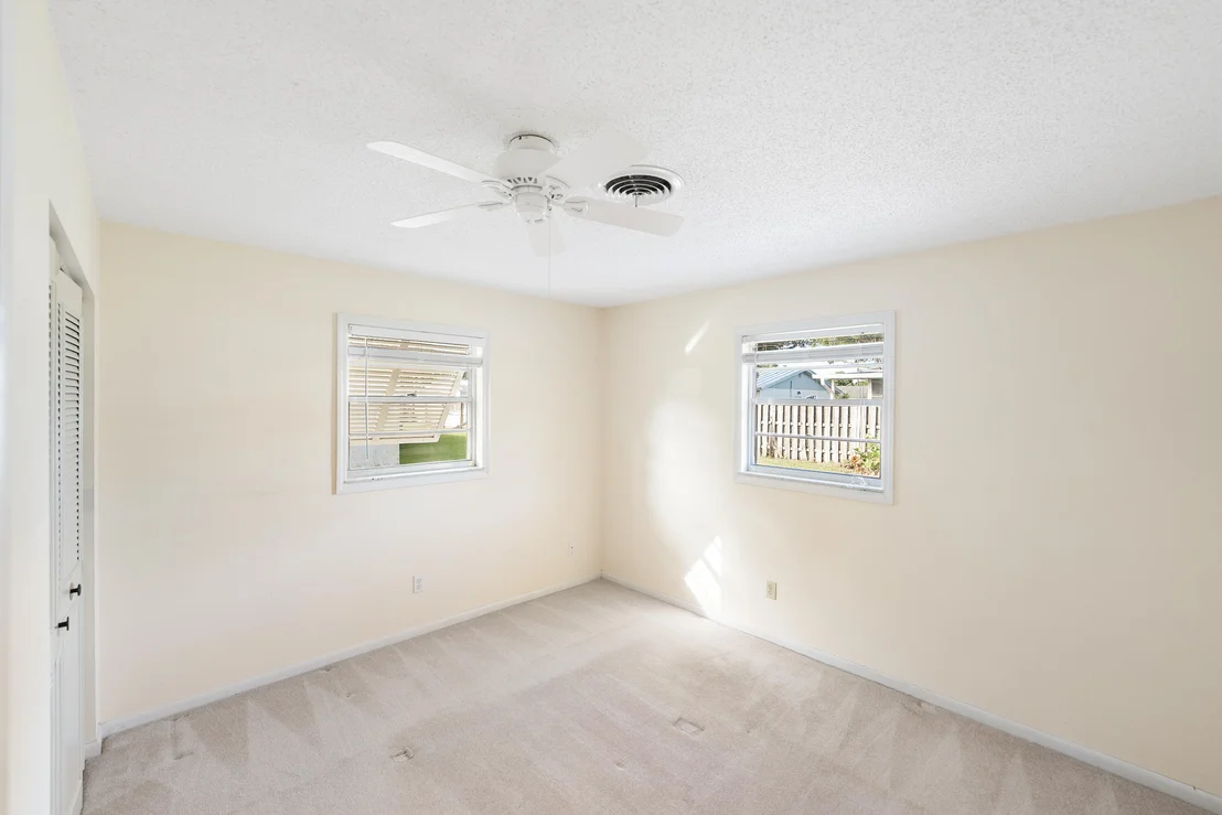 Photo of 1340 SE Sandpiper Lane
