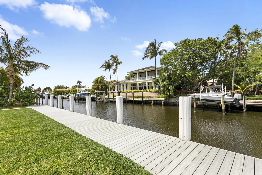 Photo of 619 Riverside Road
