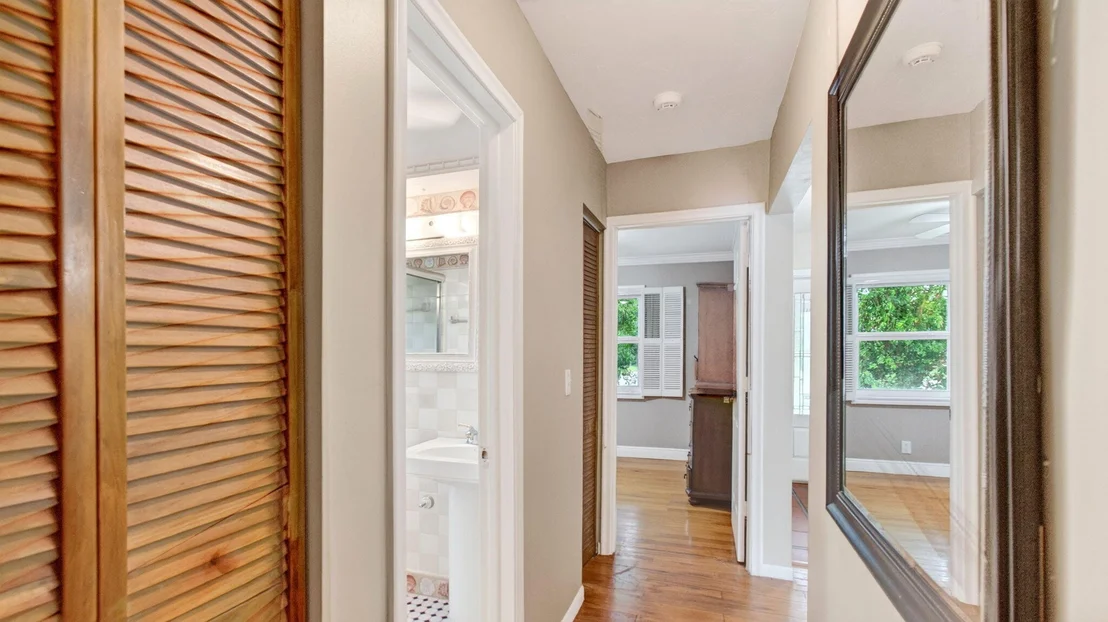 Photo of 5442 Sunrise Boulevard