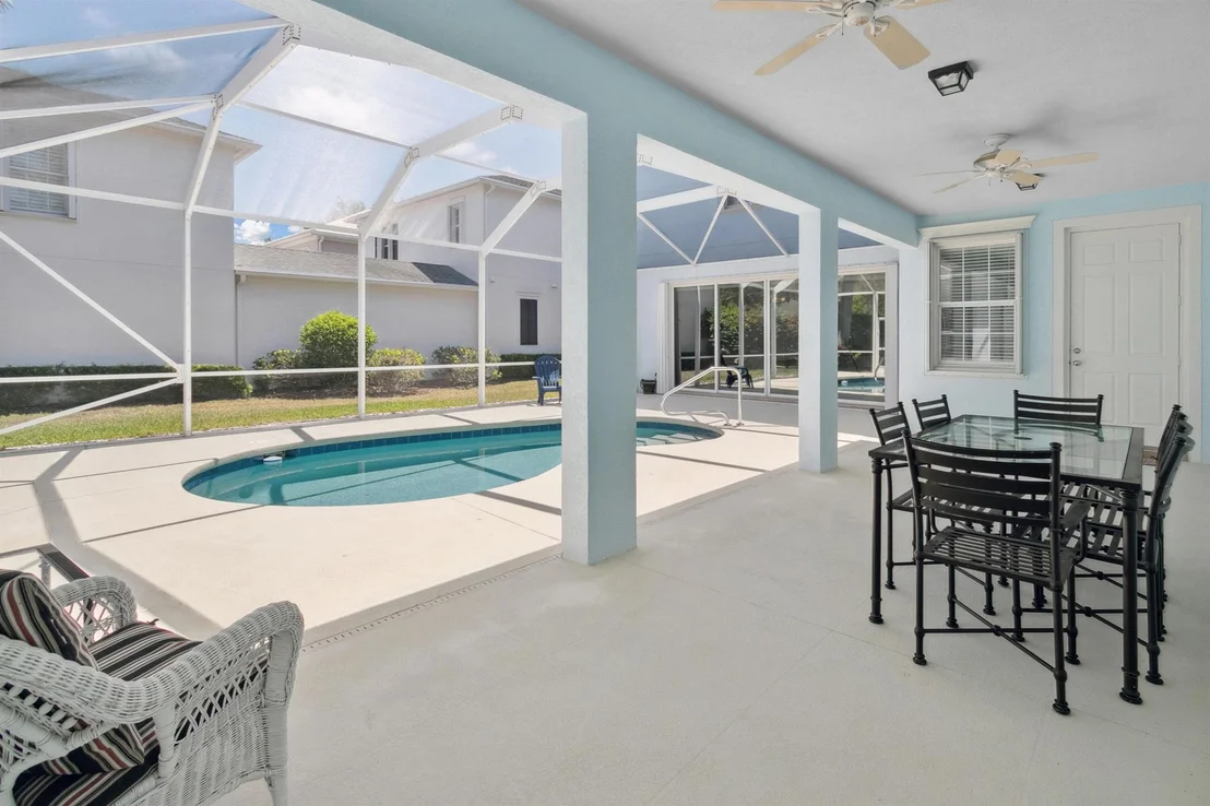Photo of 2616 E Community Drive